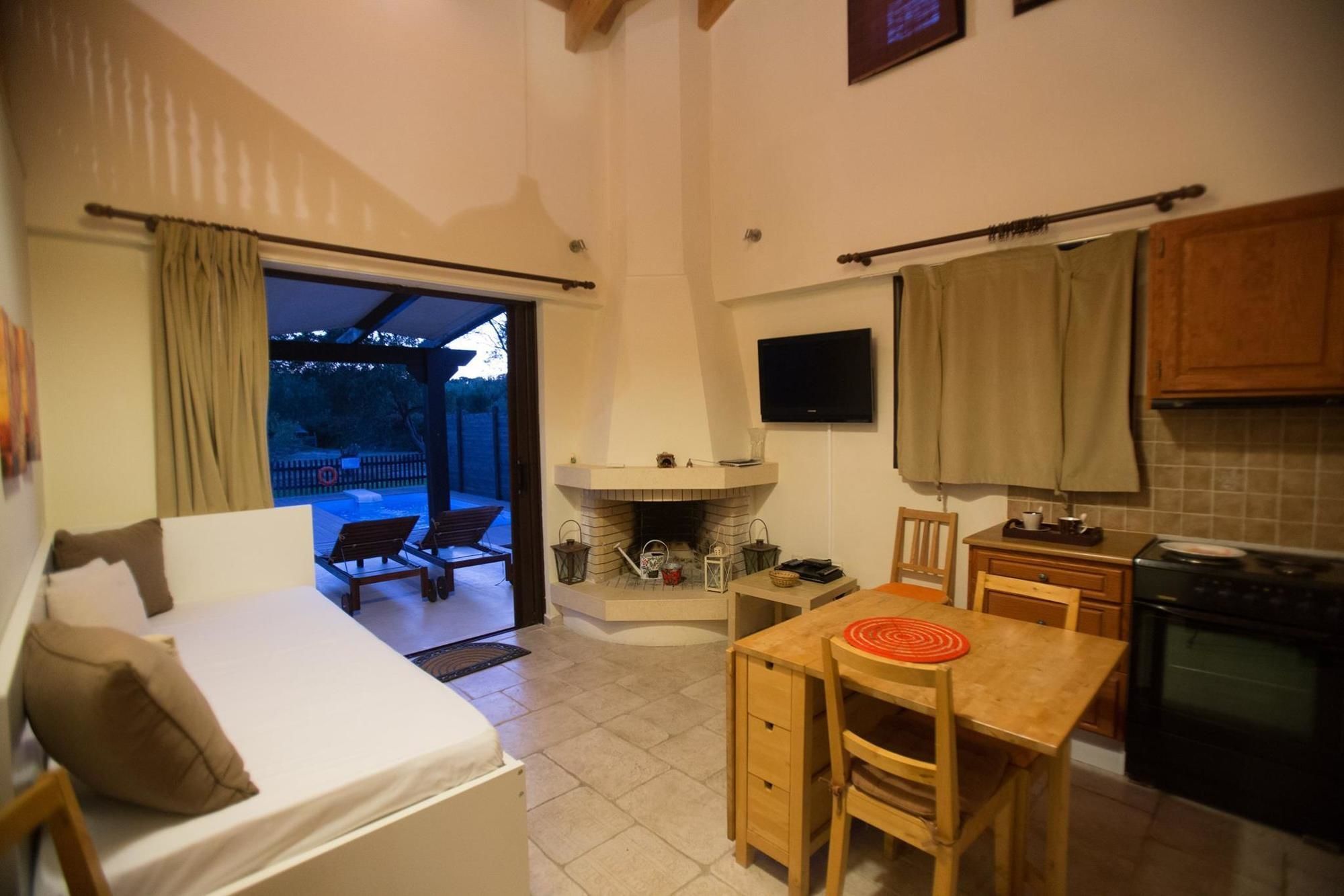 5 Stars Villas Свороната Екстер'єр фото